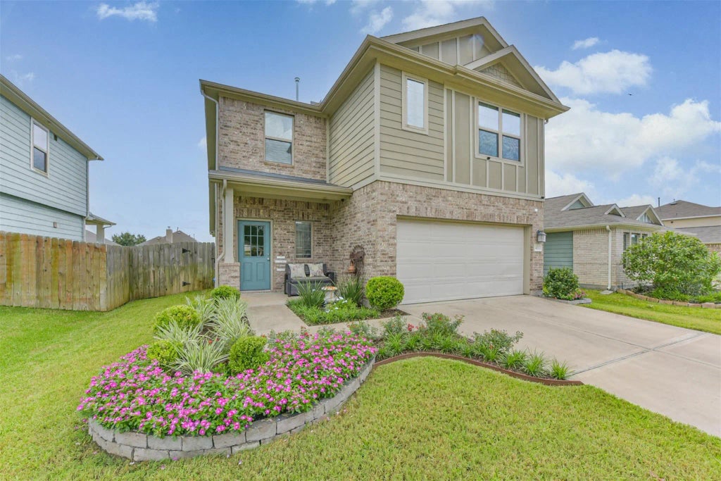 433 Camas Creek Lane, Magnolia