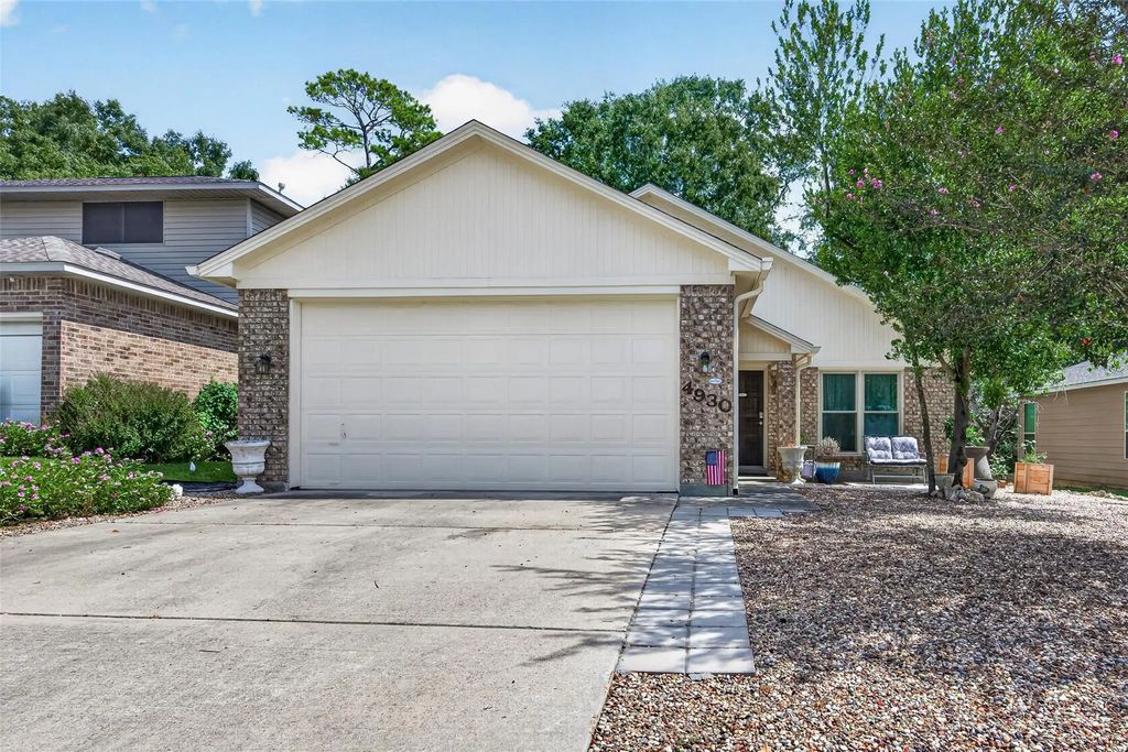 4930 Pleasure Lake Lane, Willis