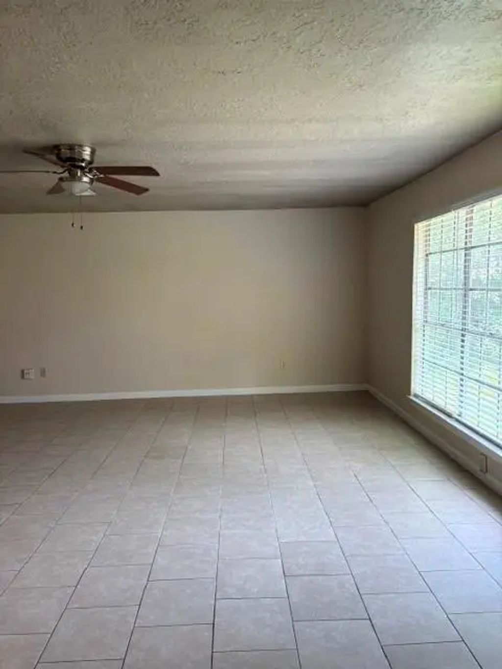 16030 Blackhawk Boulevard, Friendswood