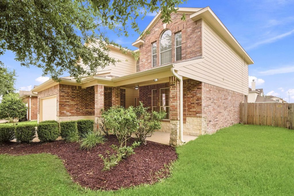 8306 Littlehip Hawthorn Drive, Baytown