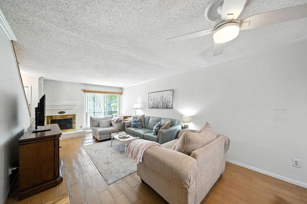 3919 Fairmont Parkway 115, Pasadena