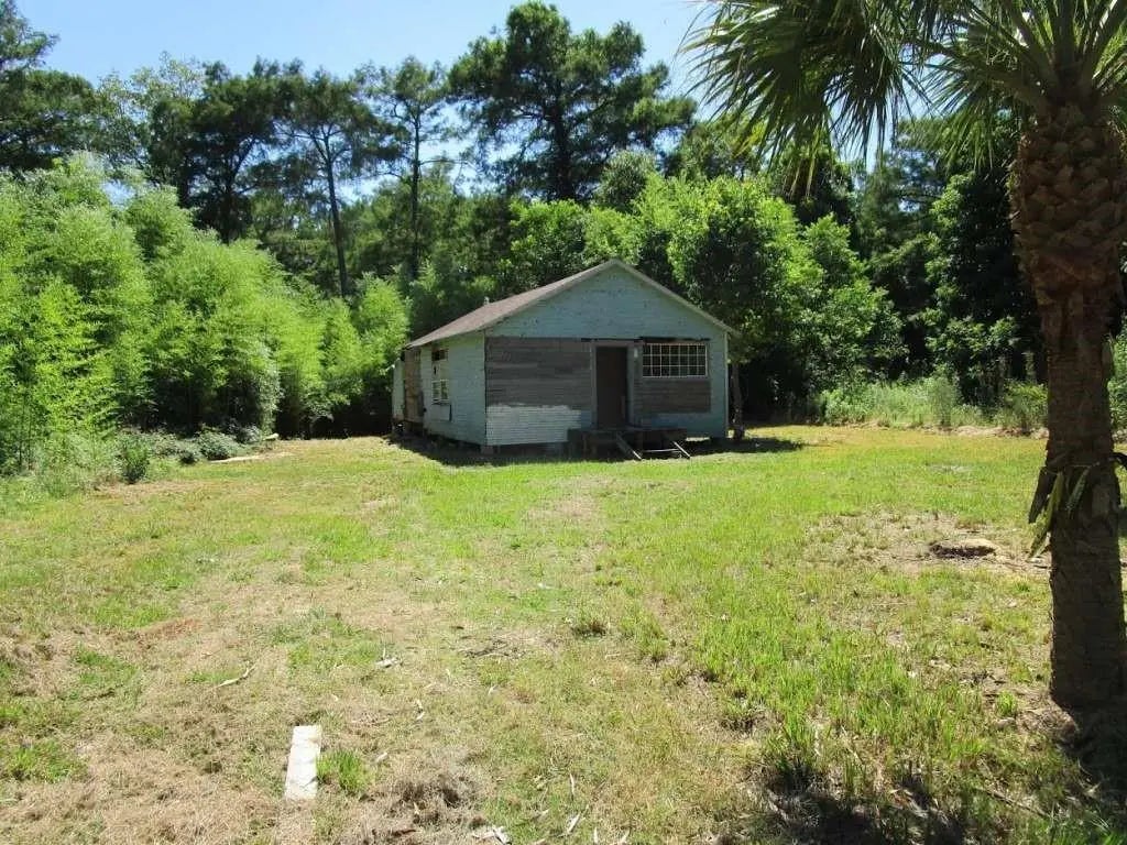 475 County Road 2557, Cleveland