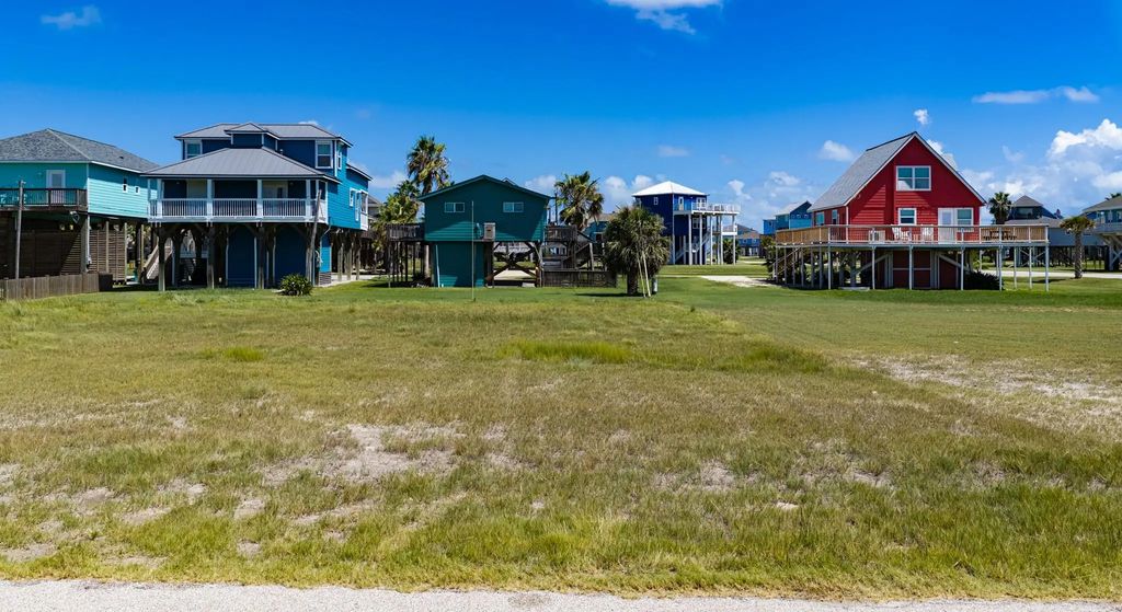 13016 Jean Lafitte Drive, Freeport