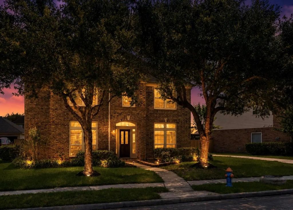 2309 Echo Harbor Drive, Pearland
