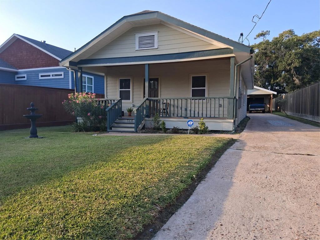 7335 Santiago Street, Houston