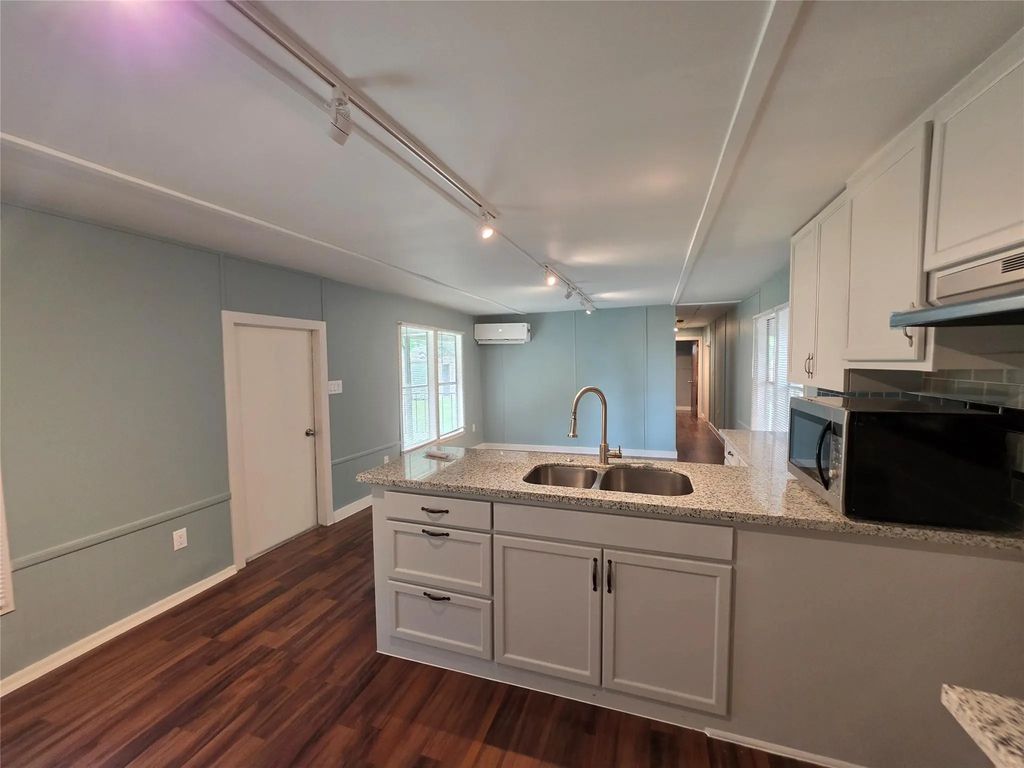 6426 W Bend Street, Houston