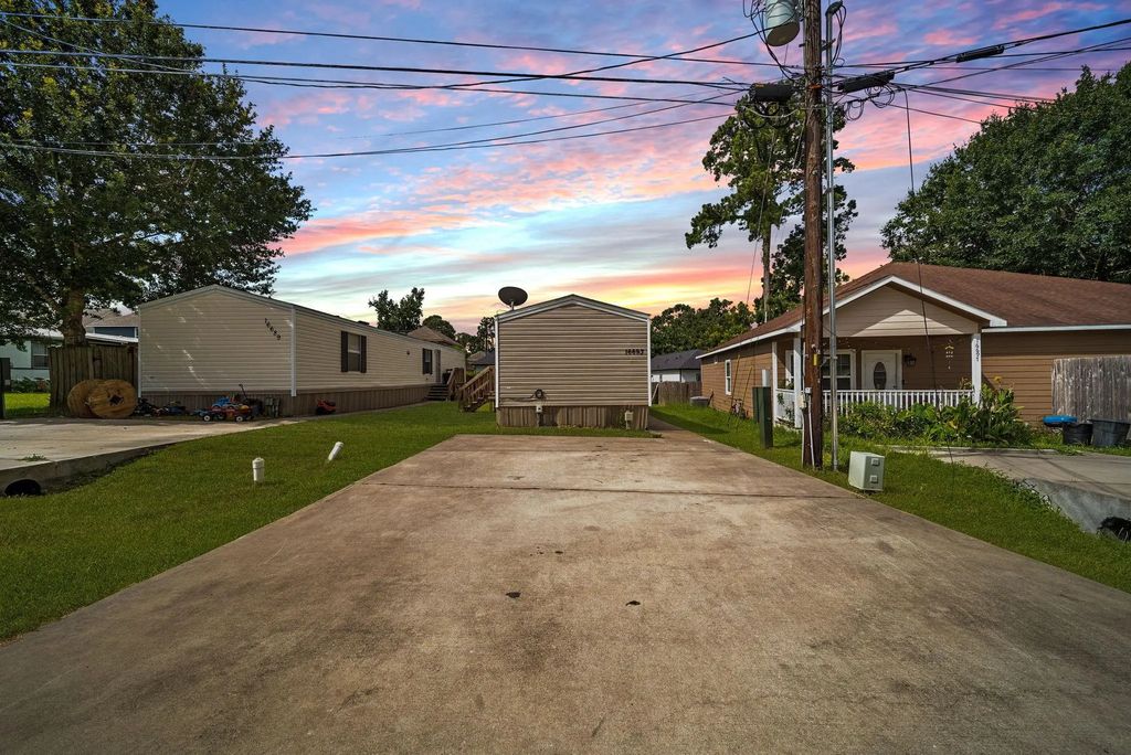 16693 E Forrestal, Montgomery