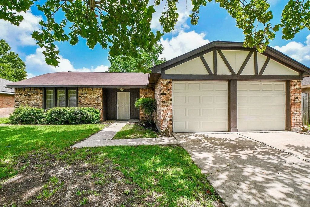 506 Dalewood Drive, Missouri City