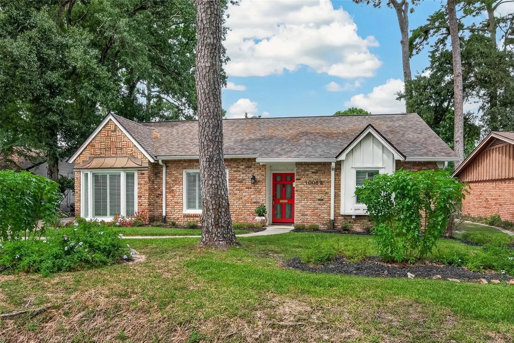 10062 Warwana Road, Houston