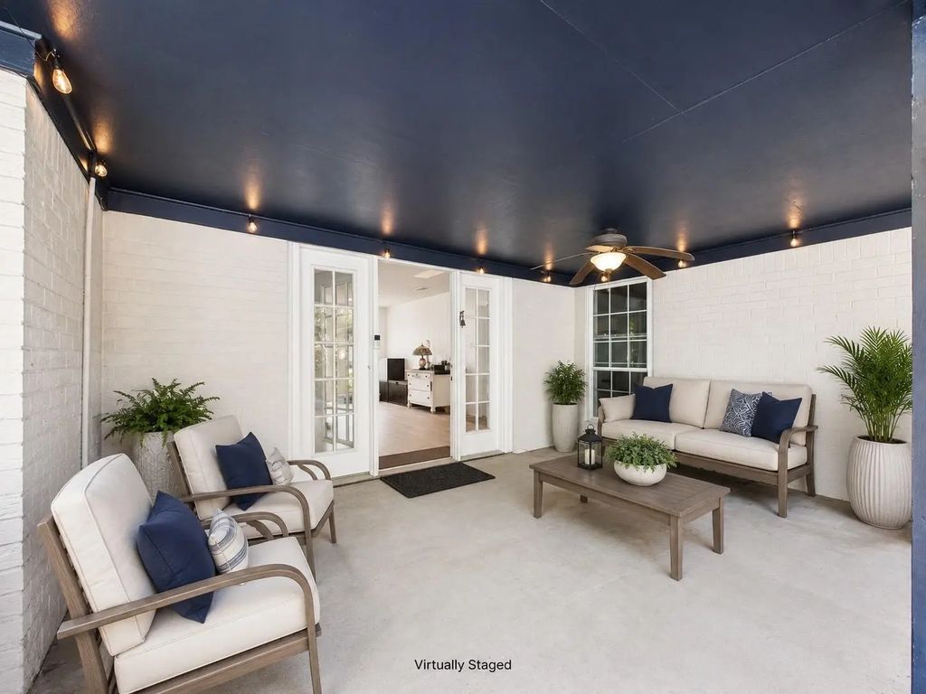 3037 County Road 536, Alvin