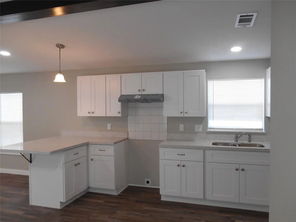 527 Cindy Lane, Prairie View