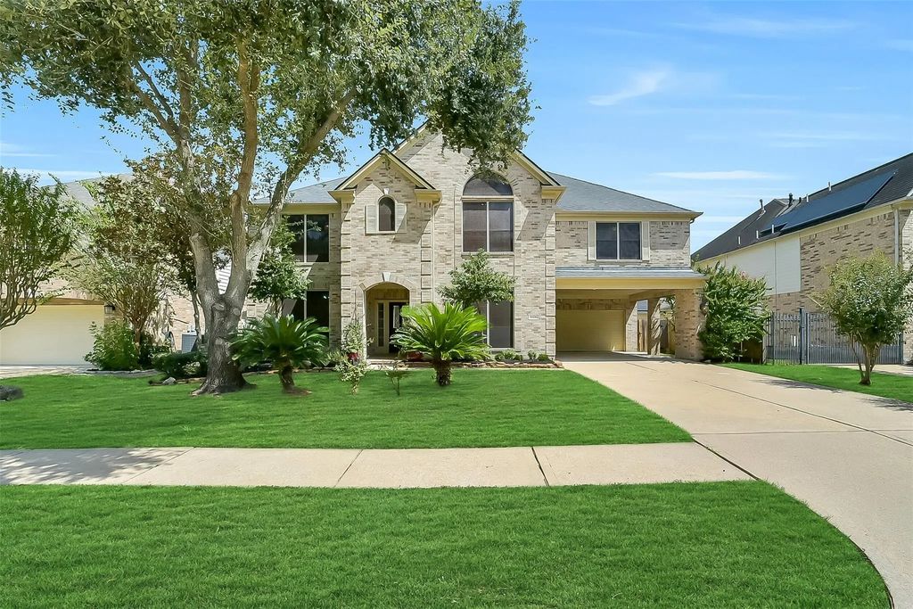 8326 Brighton Lake Lane, Houston