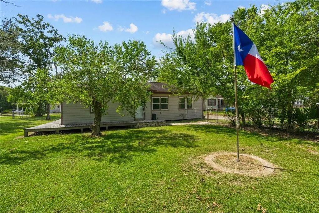 4018 Fm 646 Road N, Santa Fe