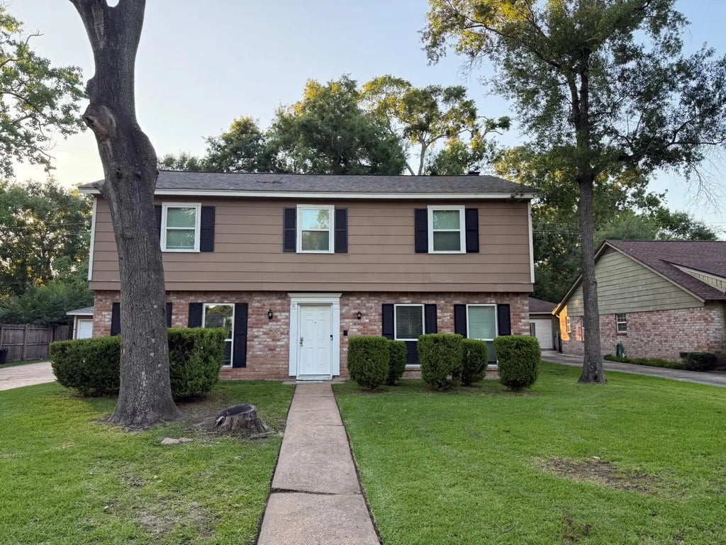 4215 Manorfield Drive, Seabrook