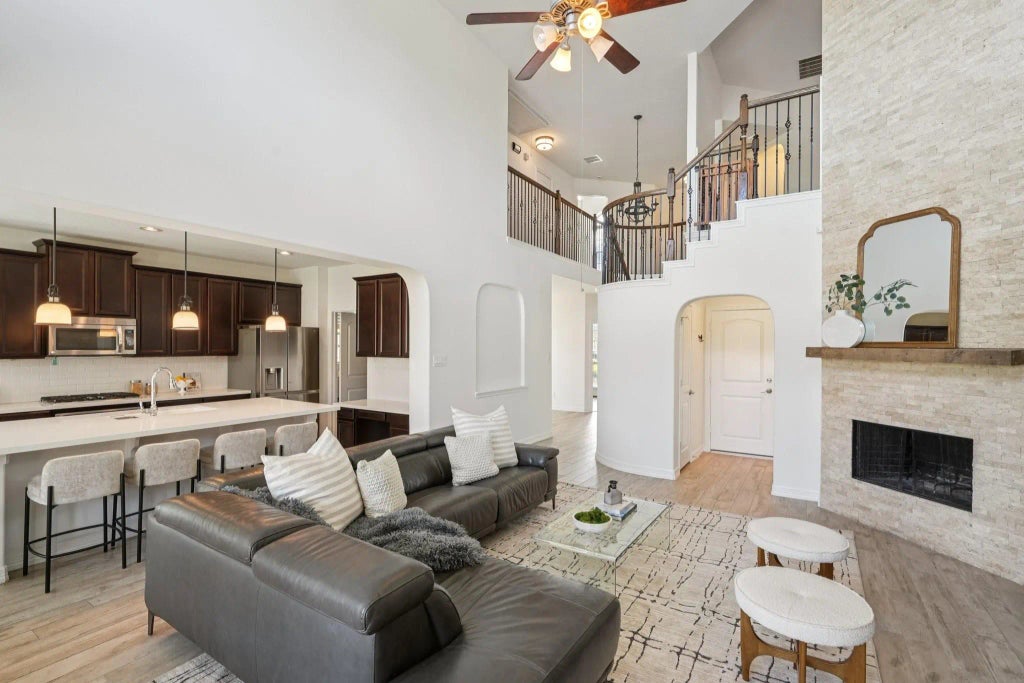 2111 Catamaran Cove Drive, Pearland