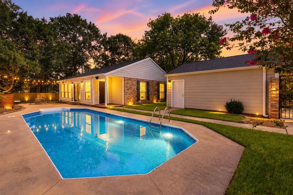 69 Wind Whisper Court, The Woodlands