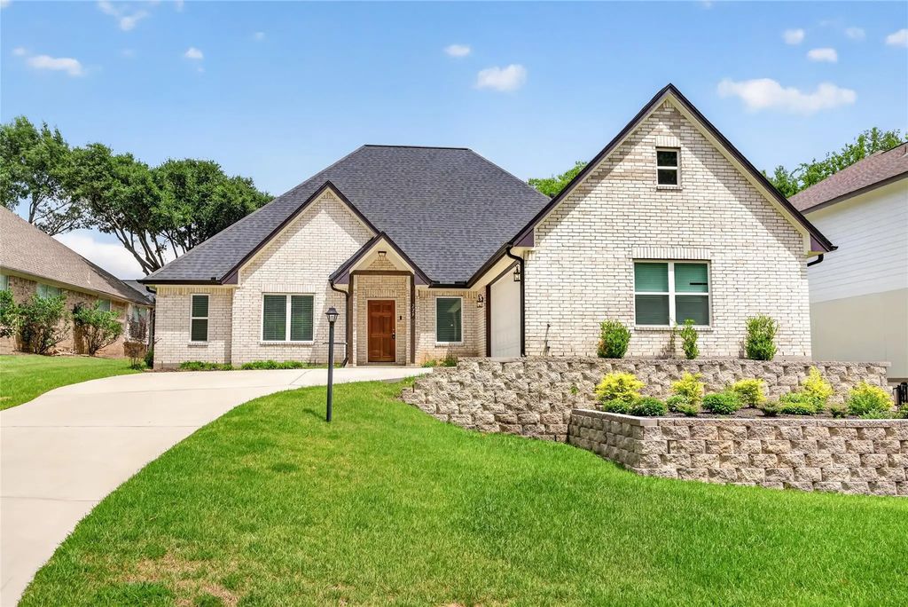 229 Blue Hill Drive, Montgomery
