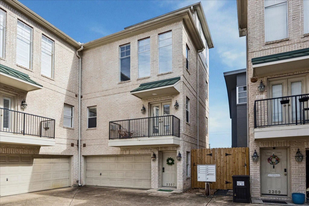 2207 Austin Street, Houston