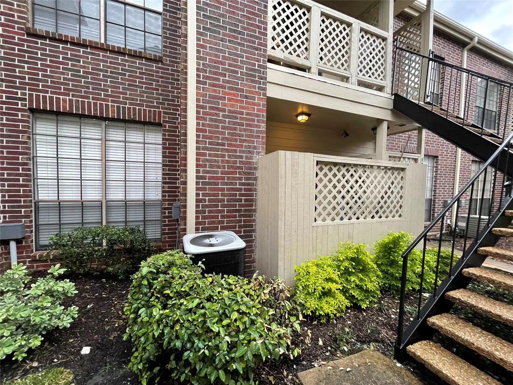 8055 Cambridge Street 79, Houston