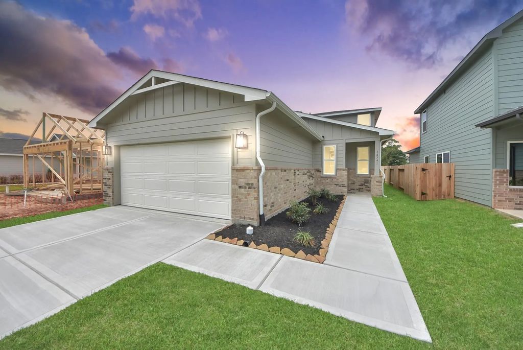 18741 Loom Drive, Conroe