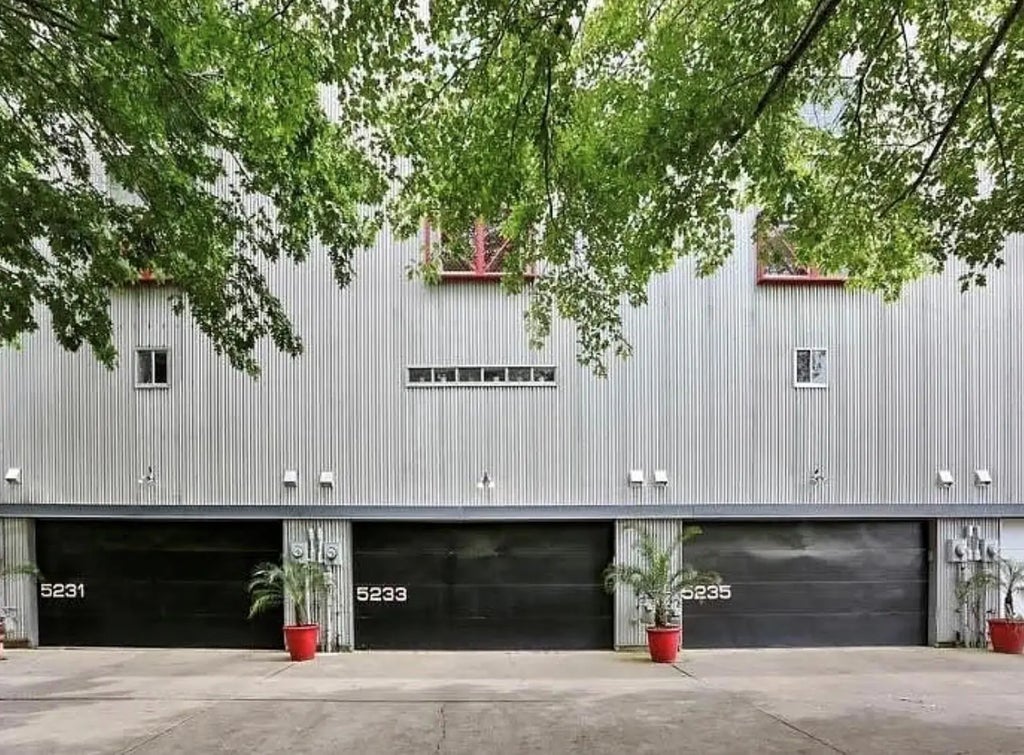 5233 Blossom Street, Houston