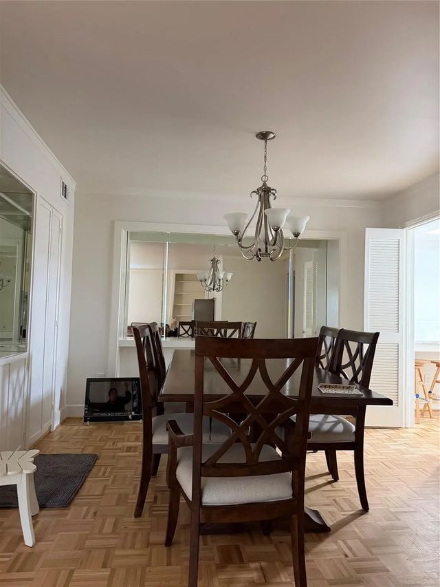 353 N Post Oak Lane 828, Houston