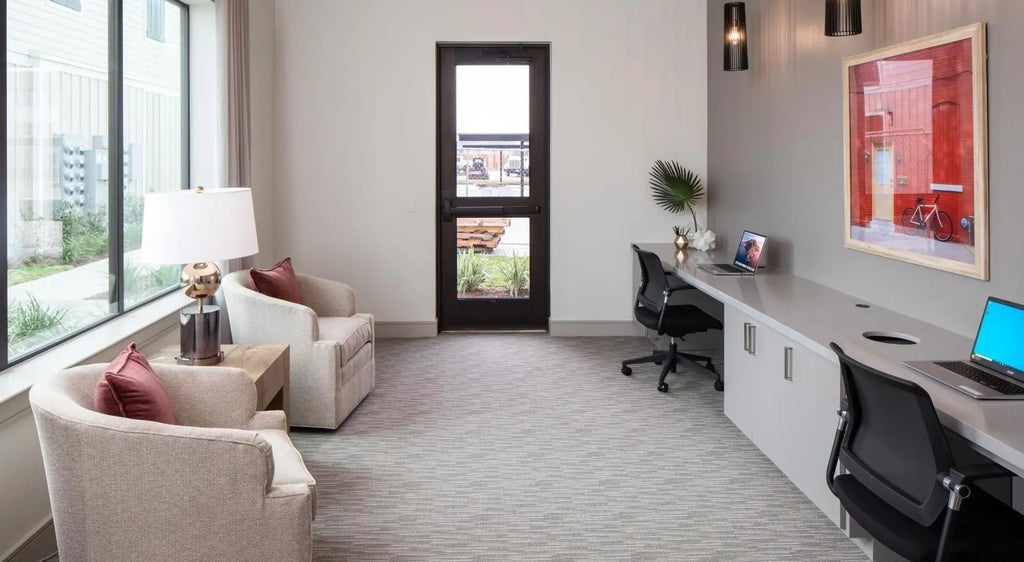 12111 Main Street 14201, Houston