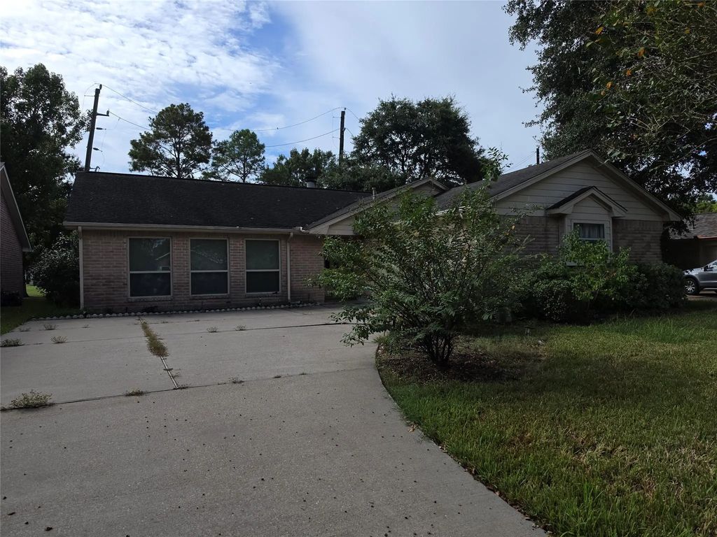 2810 Poplar Creek Lane, Pearland