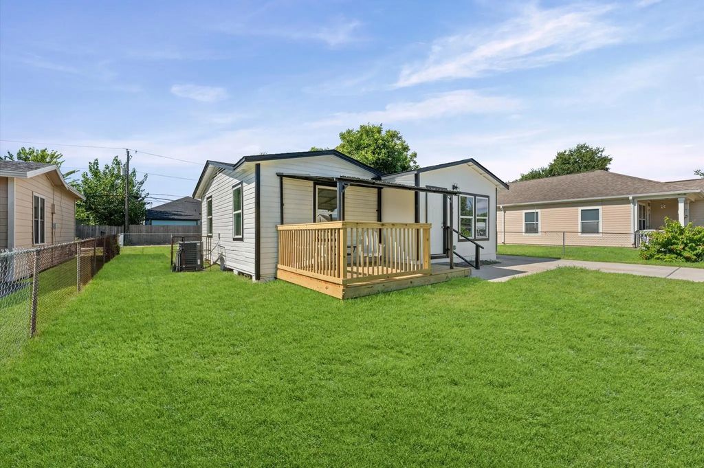 509 17th Avenue N, Texas City