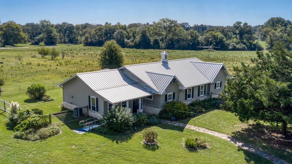 28322 Mellman Road, Hempstead