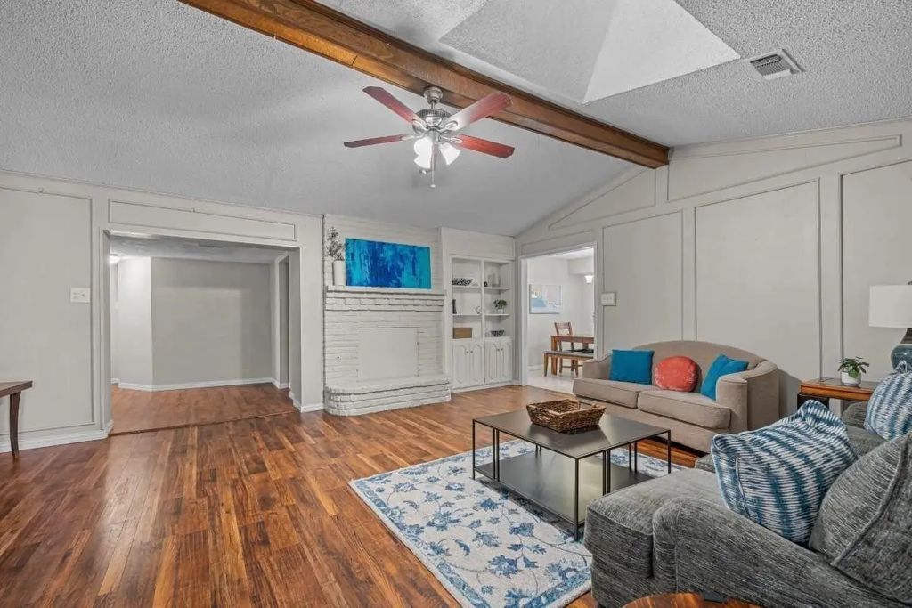 1113 Greenbriar Drive, Desoto
