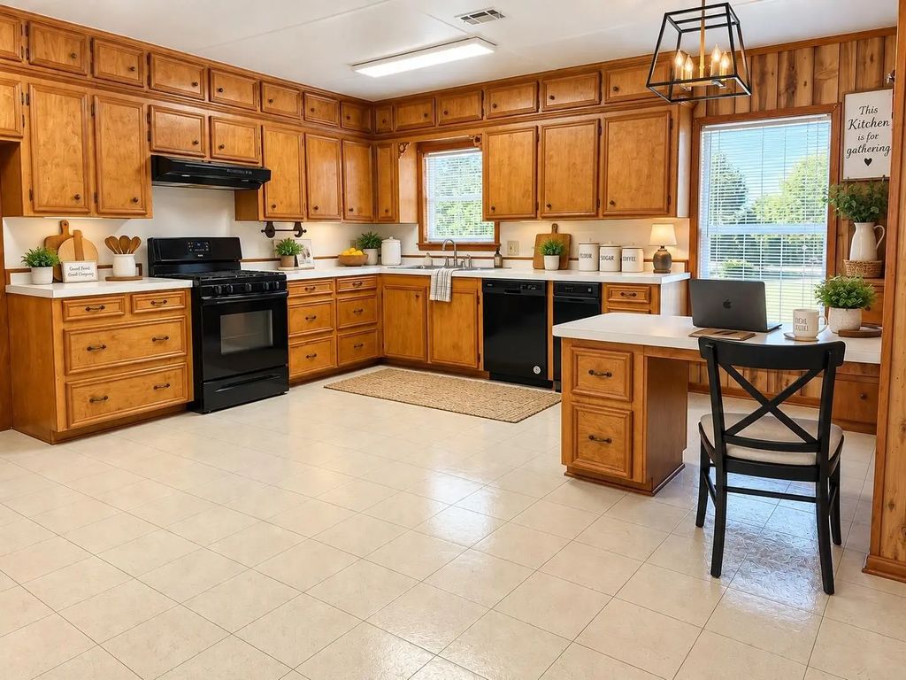 210 Magnolia Cove, Onalaska