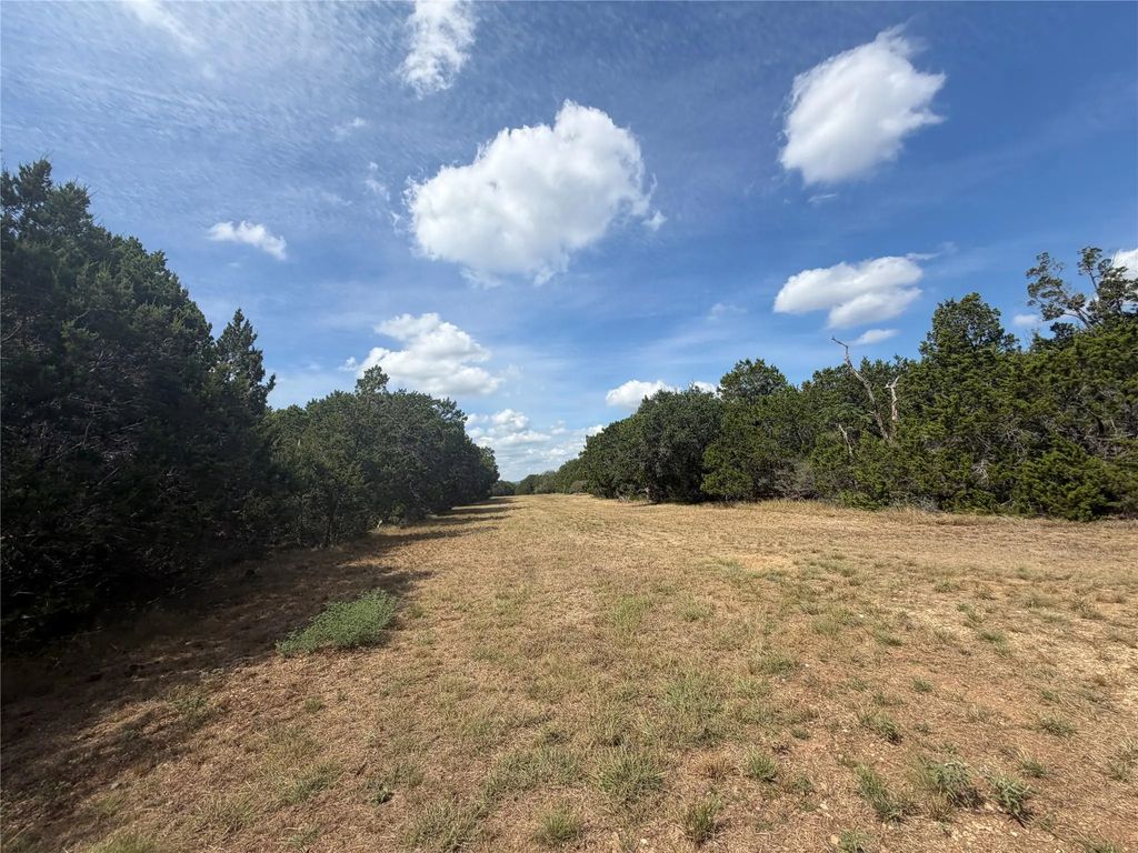 384 River Trail Road, Pipe Creek