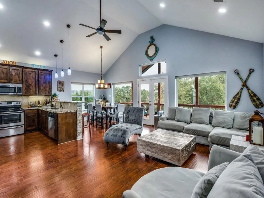 443 Big Bend Drive, Canyon Lake