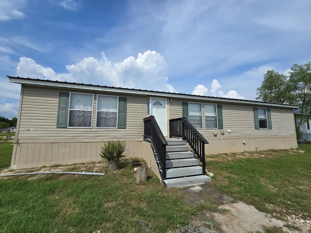 795 Road 5701, Cleveland