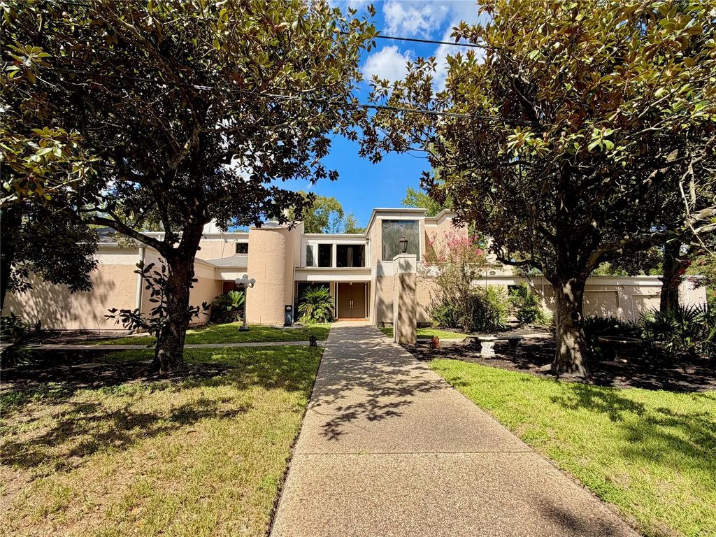 7 Winged Foot Drive, Conroe
