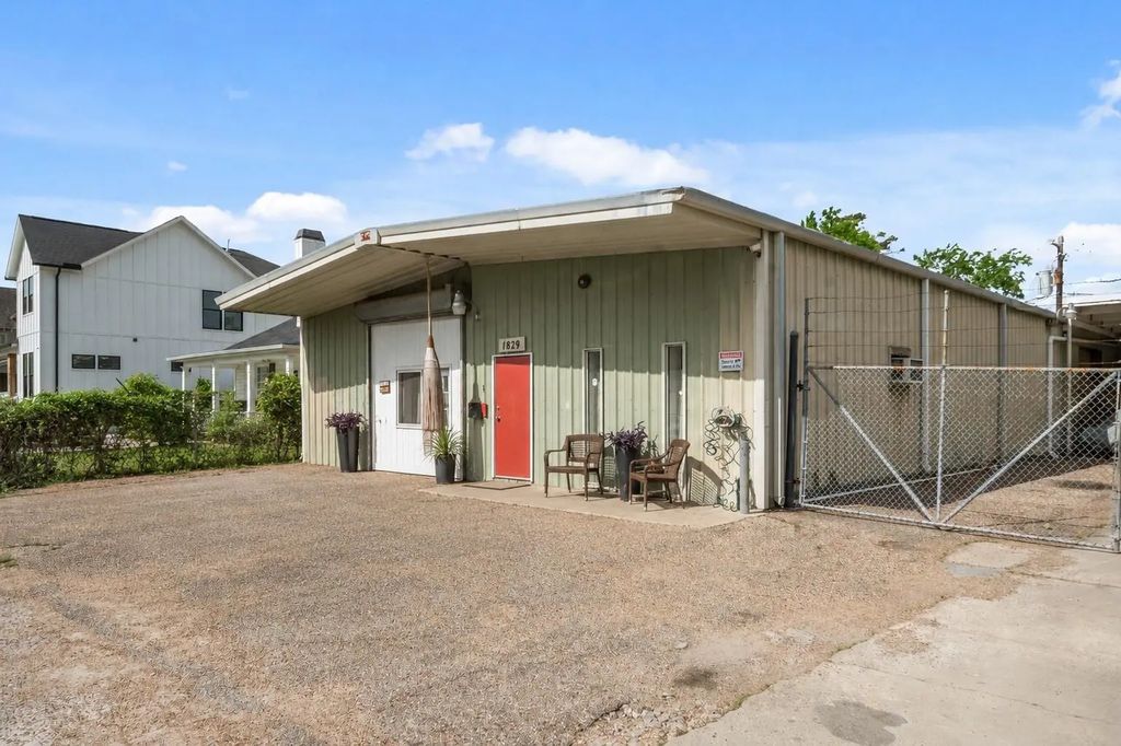 1829 Arlington Street, Houston