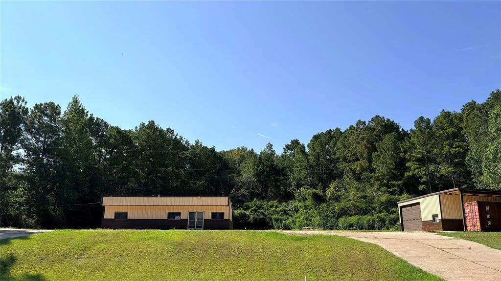 1951 Us Highway 190 W, Woodville