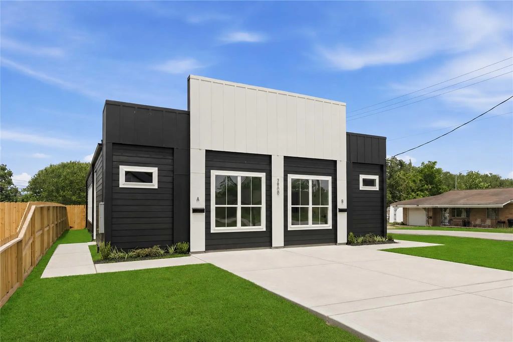 7900 Bowen Street A-b, Houston