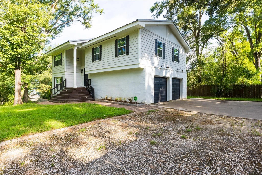 14510 Henry Calfee Drive, Willis