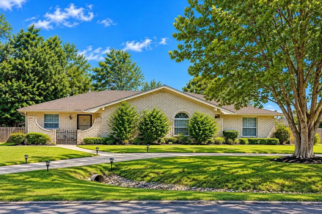 2835 Balmorhea Avenue A, Houston