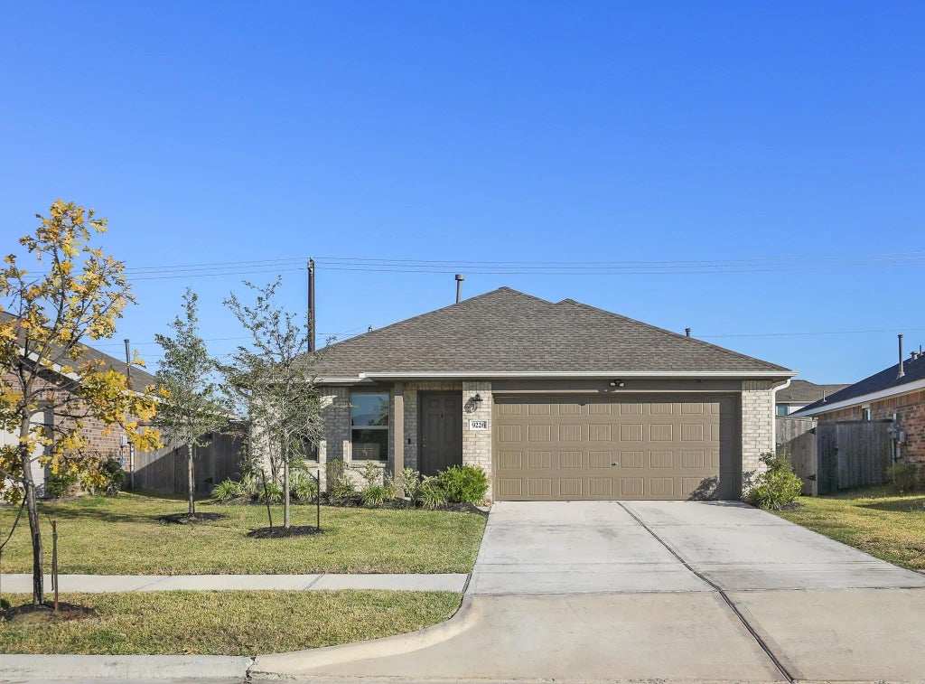 9226 Harvest Steel Drive, Baytown