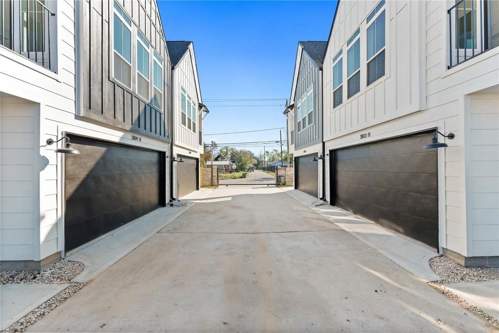 3107 Jensen Dr B, Houston