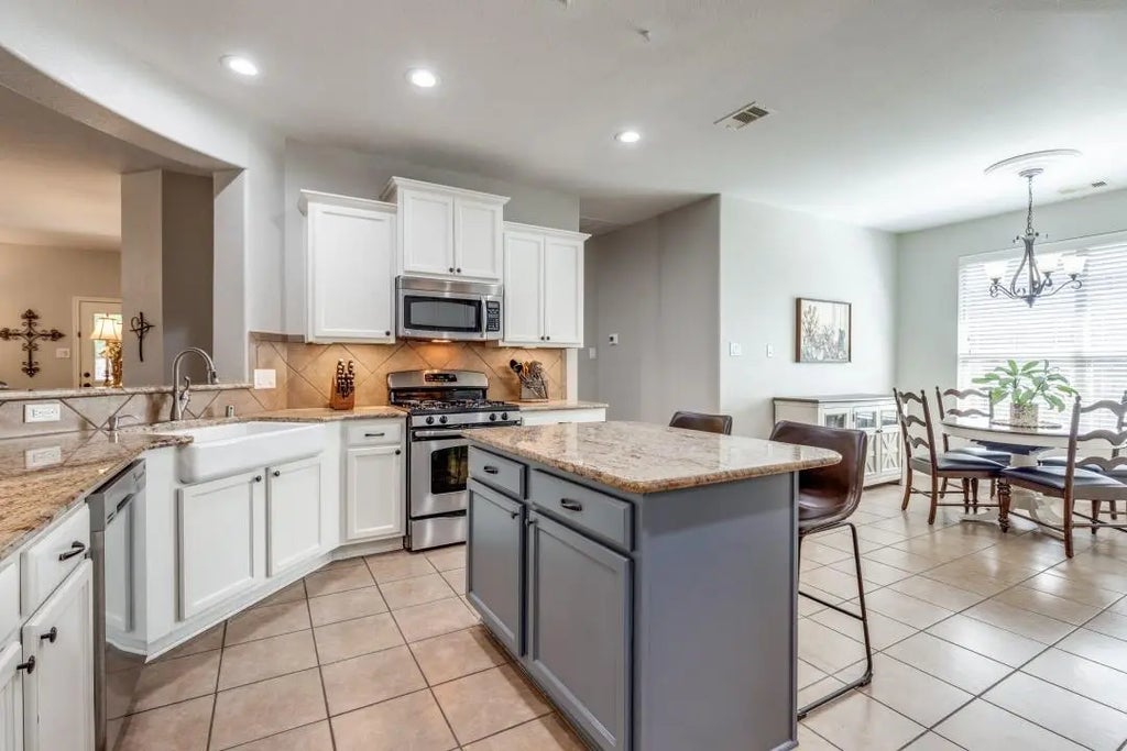 115 Clearmont Place, Montgomery