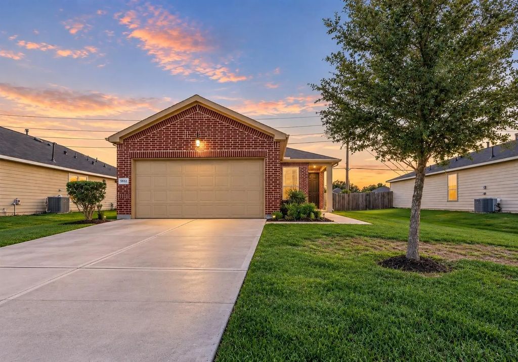5832 Bluebonnet Lane, Rosenberg
