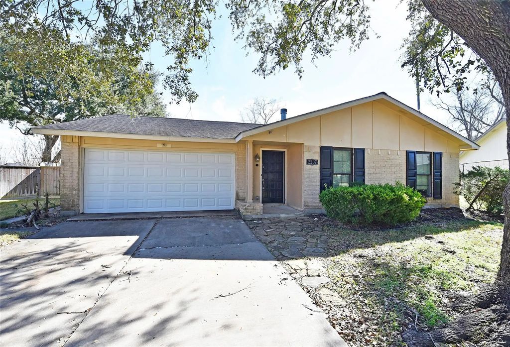 2207 Woodglen Drive, Missouri City