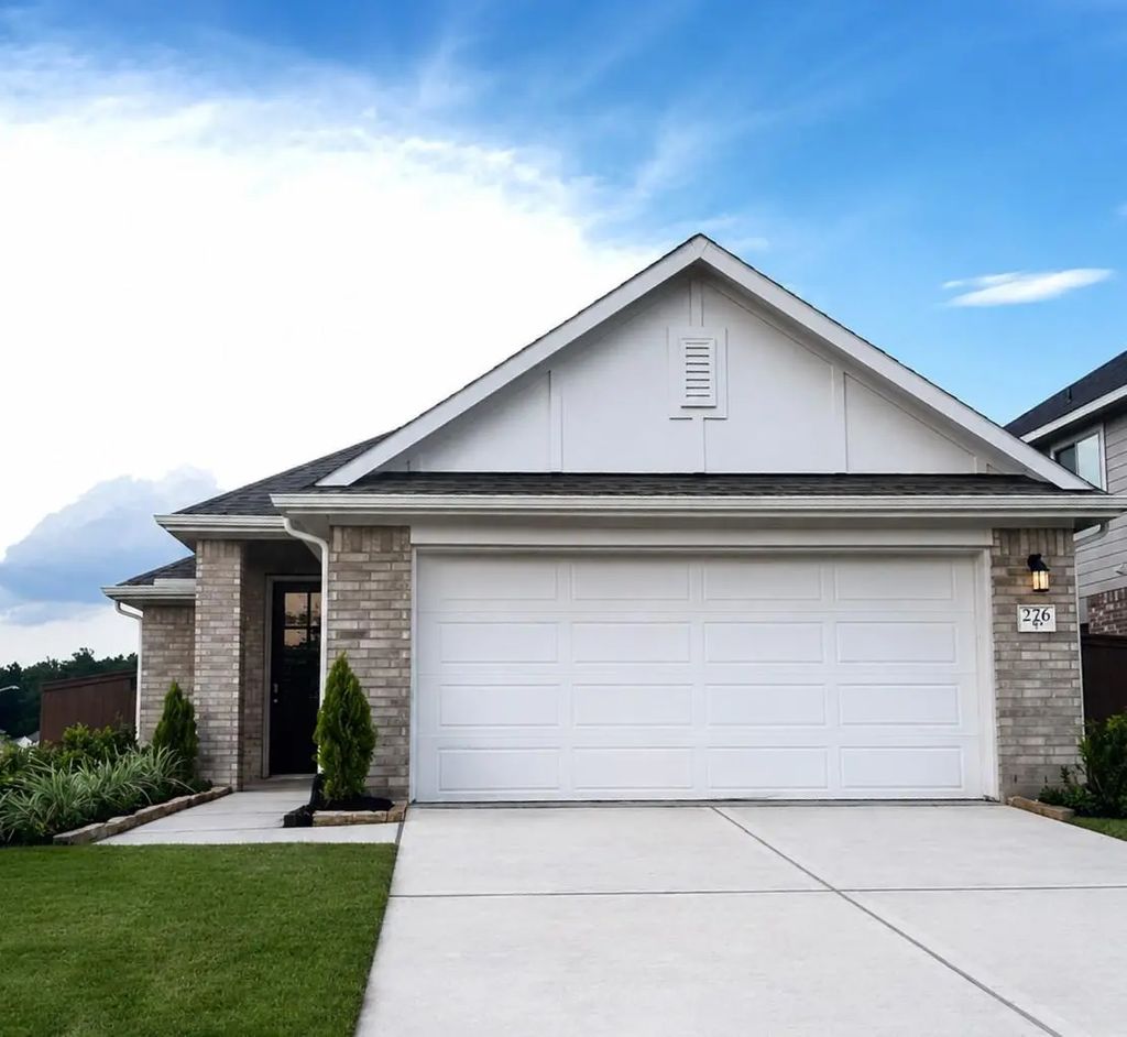 226 Violet Crown Lane, New Caney