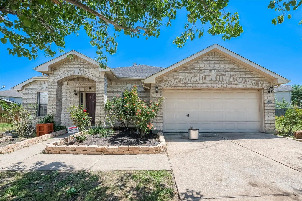 9407 Dora Meadows Drive, Sugar Land