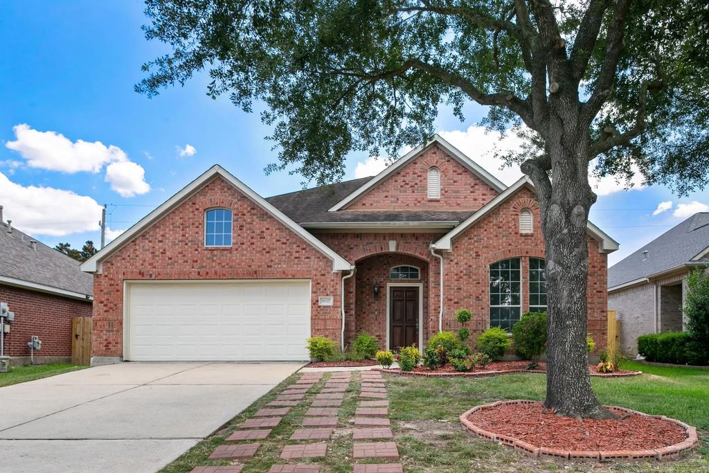 16027 Belleshire Lane, Houston