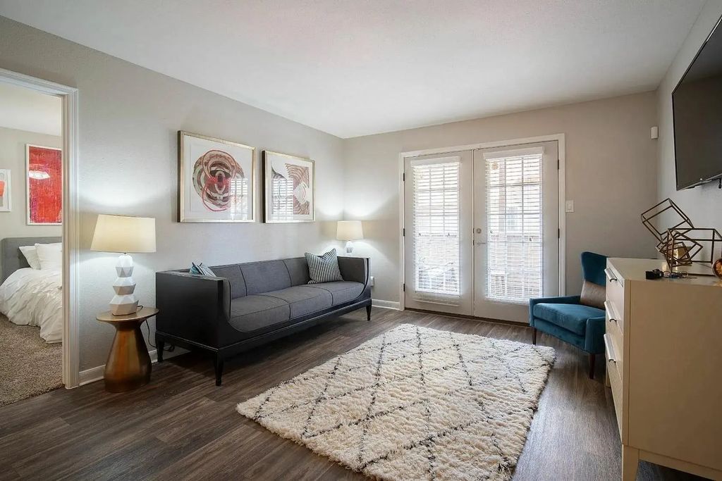 12800 Woodforest Boulevard N0111, Houston